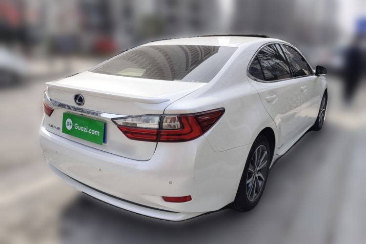 Used Lexus ES 2017 300h Mark Levinson Comfort Edition