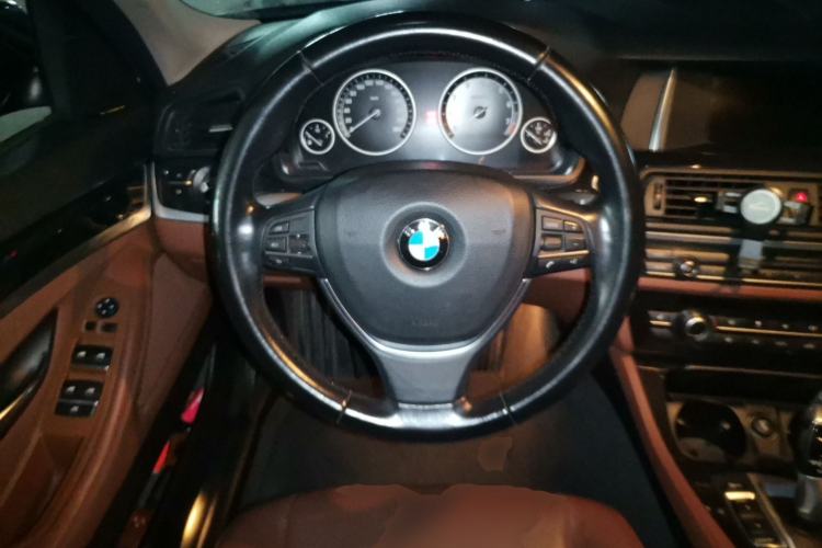 Used BMW 5 Series 2017 520Li Elegant Edition Steering Wheel