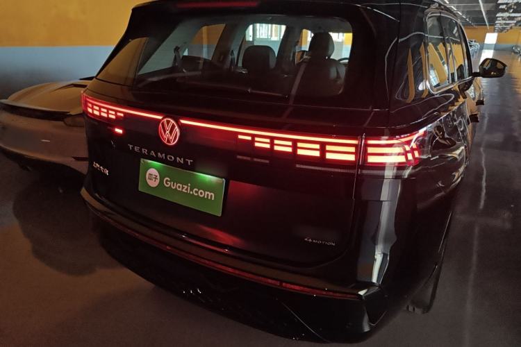 Used Volkswagen Teramont 2025 Tiguan Pro 450TSI 4Motion Crosswind Edition Rear