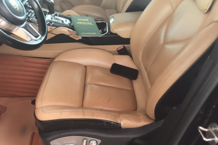 Used Porsche Cayenne 2016 Cayenne Platinum Edition 3.0T
