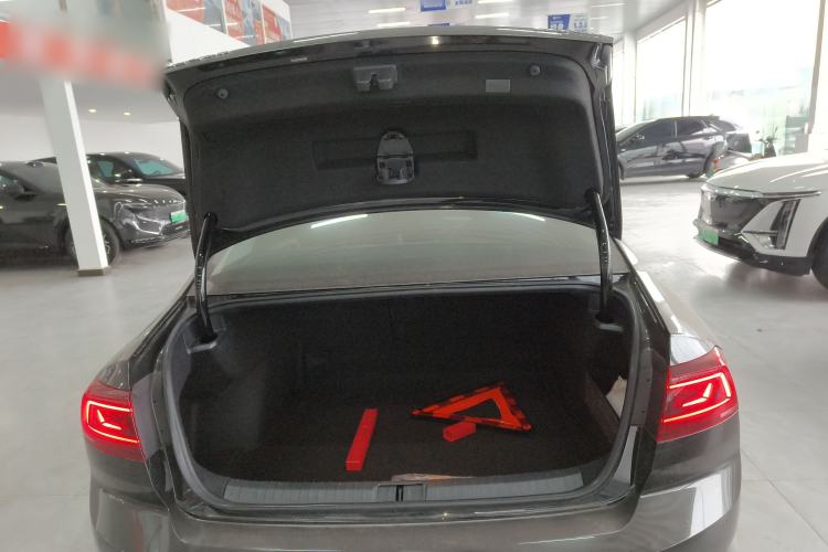 Used Volkswagen Magotan 2025 Zhongxiang Version 280TSI DSG Comfort Edition