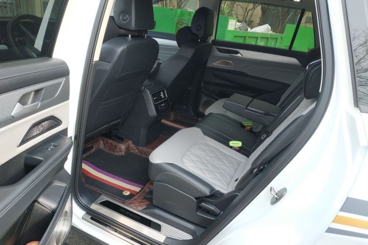 Used Volkswagen Tavendor 2024 380TSI All-Wheel Drive R-Line Cruise Edition
