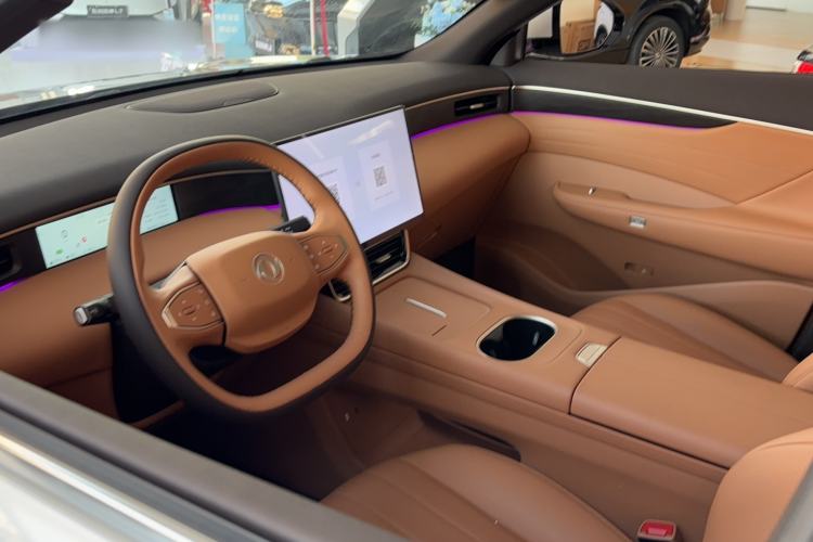 Used Dongfeng Aeolus L8 2025 Model 185KM Dream Edition
