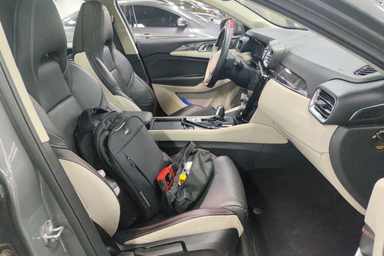 Used Lynk & Co 02 2019 High-Energy Edition 2.0T Automatic Two-Wheel Drive Zhaoban Model China VI Standard Right Front Seat