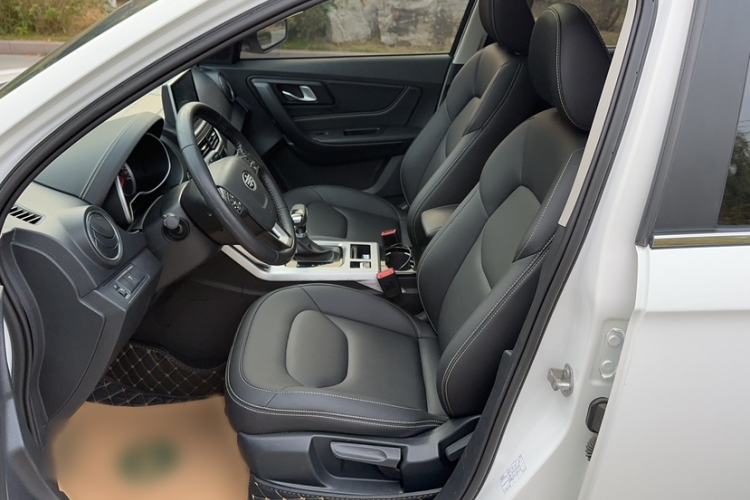 Used Bestune X40 2019 1.6L Automatic Luxury Version China V Emission Standard Left Front Seat