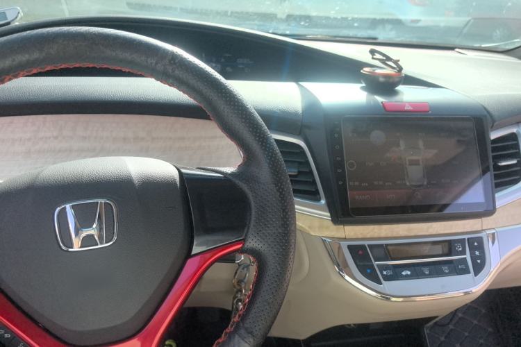 Used Honda Jade 2013 1.8L automatic Comfort version 5 seats