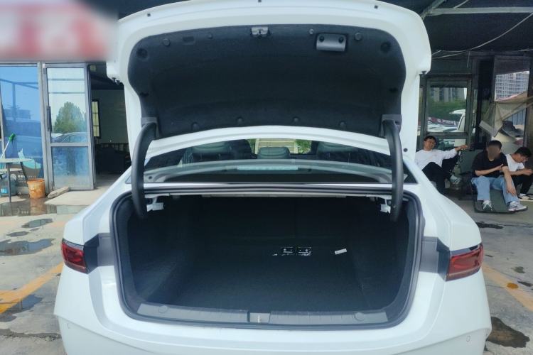 Used BYD Qin PLUS 2025 DM-i Smart Drive 55KM Leading Model Trunk