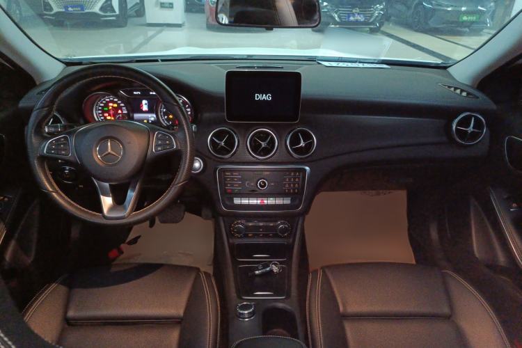 Used Mercedes-Benz GLA 2018 GLA 200 Fashion Model
