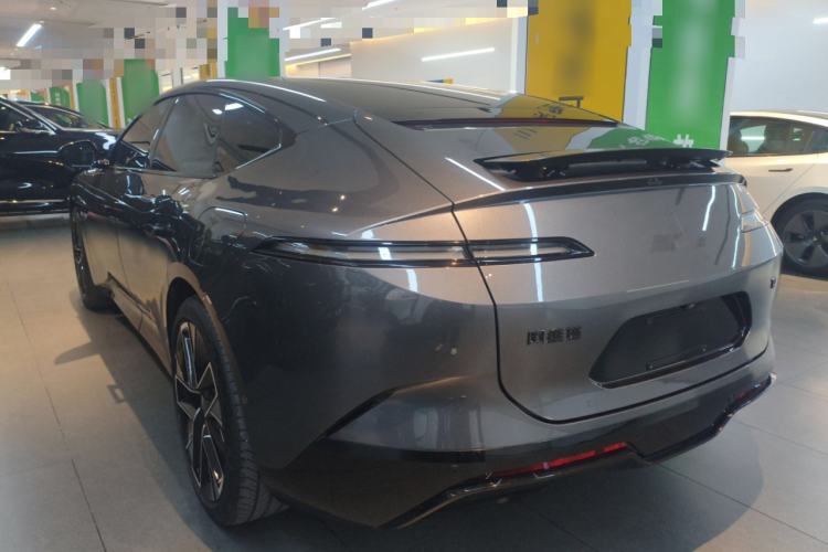 Used Avatr 12 2025 Year Updated Ultra Extended-Range Version Rear Left 45 Deg