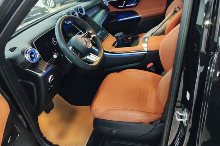 Used Mercedes-Benz GLC 2024 GLC 260 L 4MATIC Luxury Model 5 Seats Left Front Seat