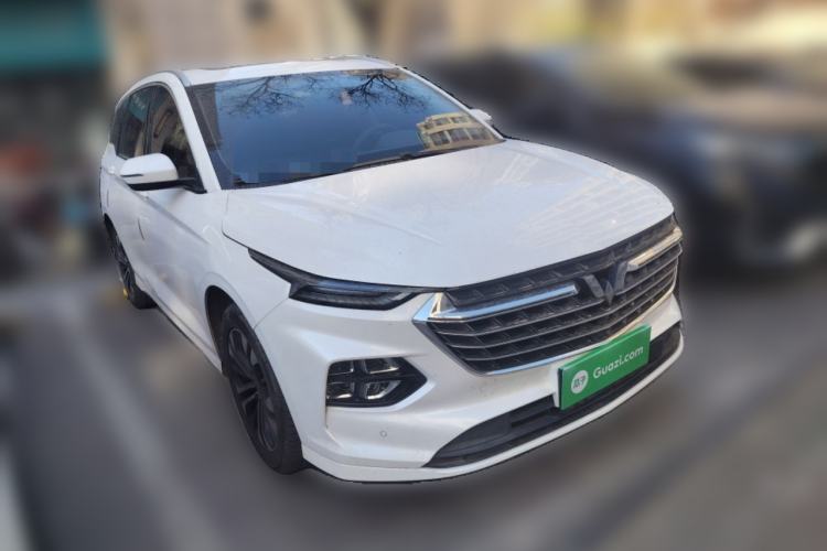 Used Wuling Victory 2020 1.5T CVT Flagship Edition Front Right 45 Deg