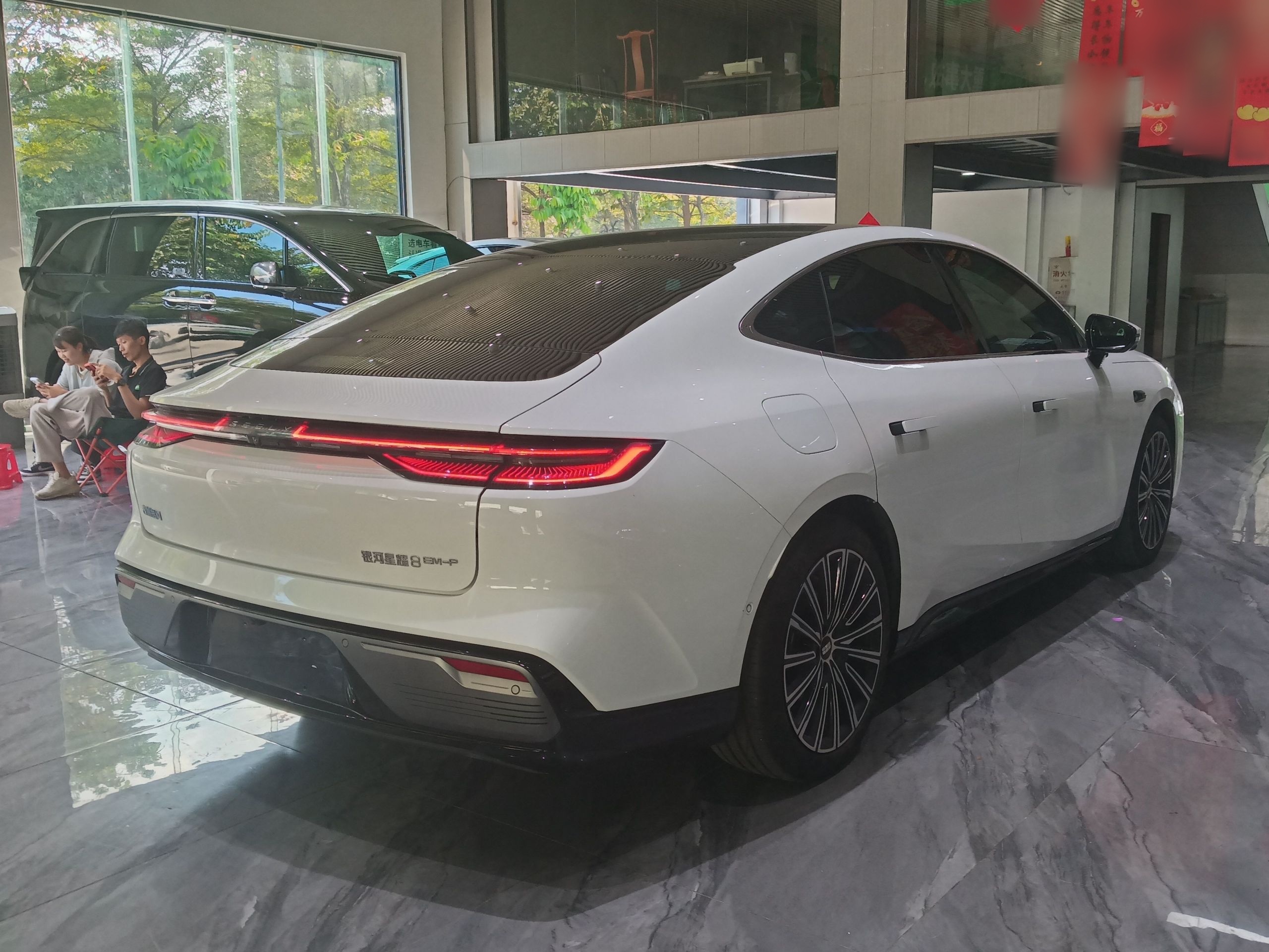 Geely Galaxy 8 2025 130km EM-P Starship Edition — снимка 19