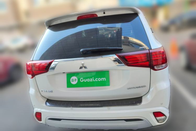 Used Mitsubishi Outlander 2021 2.4L 4x4 Zhi Xiang Edition 7 Seats
