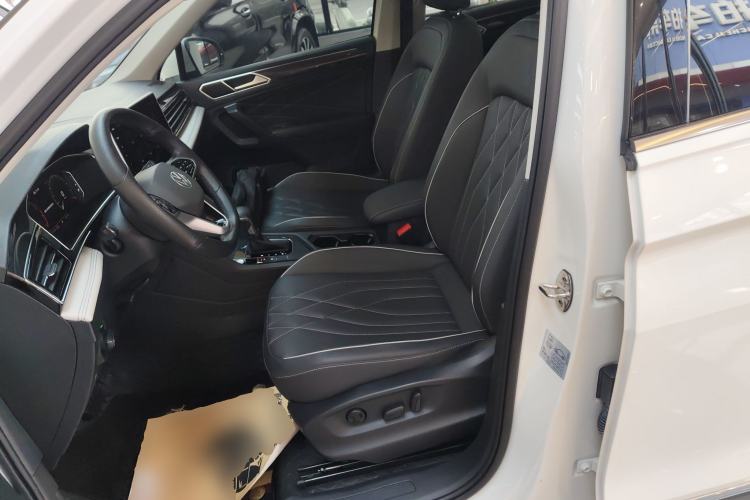 Used Volkswagen Tiguan L 2022 330TSI Automatic Two-Wheel Drive Smart Edition