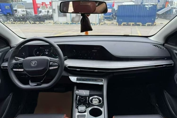 Used CHANGAN Eado 2023 Changan Edition PLUS Blue Whale NE 1.4T GDI DCT Prestige Version
