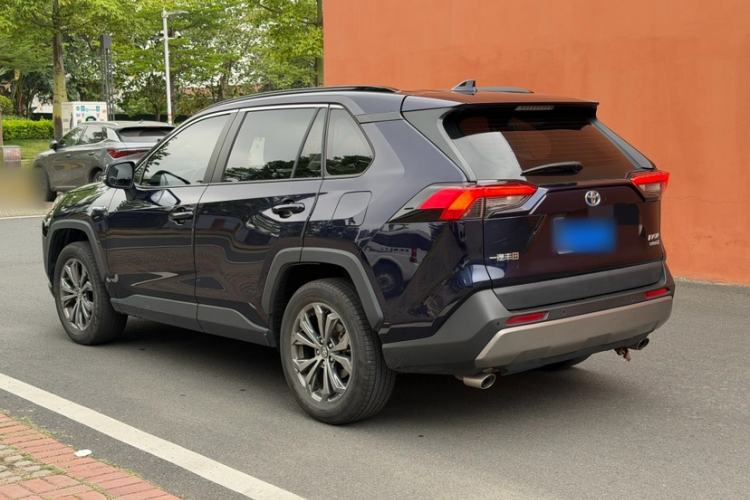 Used Toyota RAV4 2023 Dual-Engine 2.5L E-CVT Two-Wheel Drive Elite Plus Edition
