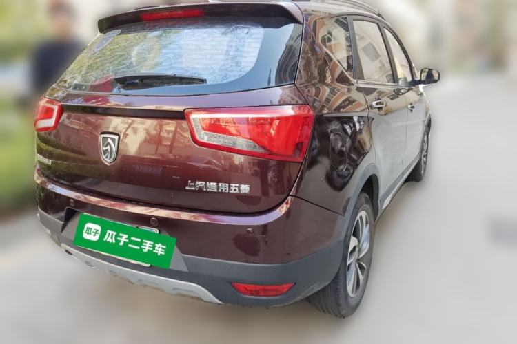 Used Baojun 560 2015 1.8L manual luxury version