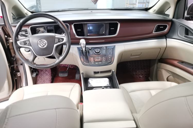 Used Buick GL8 2018 28T Luxury Model China VI Standard Center Console