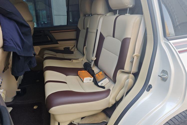 Used Toyota Land Cruiser 