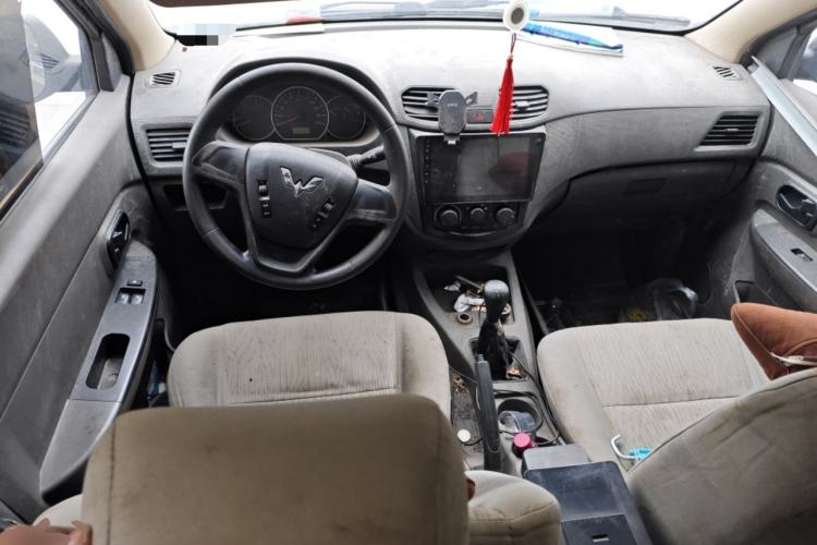 Used Wuling Hongguang 2015 1.5L S Basic Version China V Standard