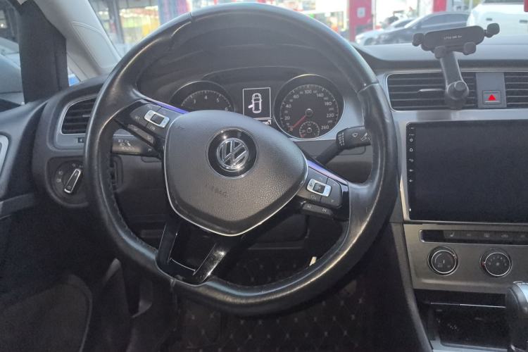 Used Volkswagen Golf 2016 230TSI Automatic Luxury Version Steering Wheel
