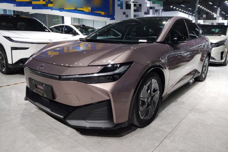 Used Toyota bZ3 2023 616 km Long-Range Premium