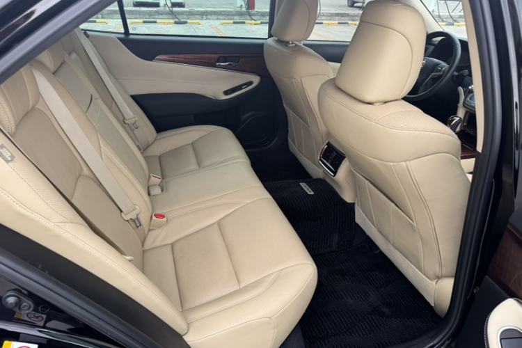 Used Toyota Crown 2015 2.5L Smart Edition
