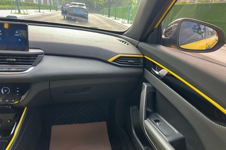 Used Dongfeng Aeolus Yixuan 2021 230T Automatic Hunter Edition
