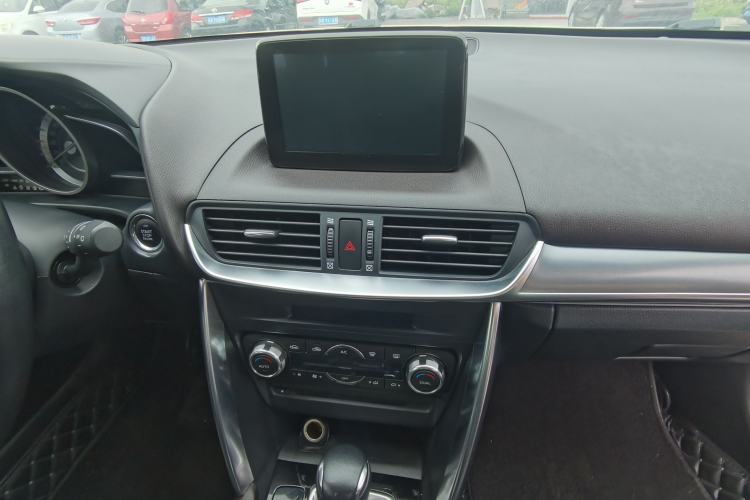 Used Mazda CX-4 2016 2.0L Automatic 2WD Blue Sky Luxury Edition Interior 3