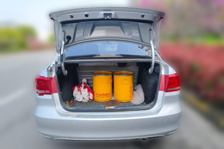 Used Volkswagen Santana 2013 1.6L Manual Fashion Edition Trunk