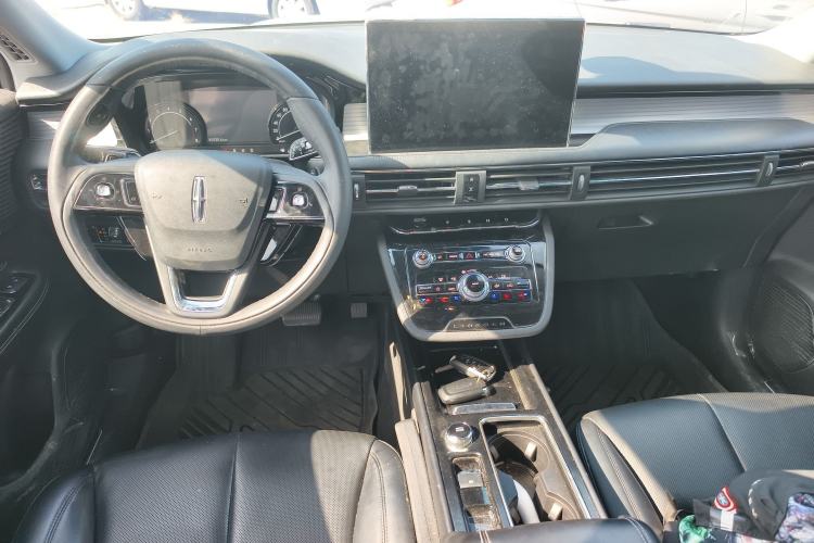 Used Lincoln Corsair 2021 2.0T Two-Wheel Drive Deluxe Edition Center Console