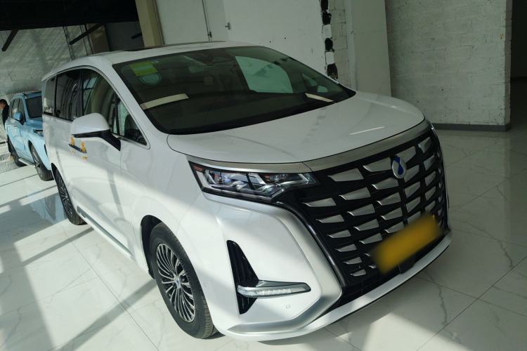 Used Denza D9 2022 DM-i 970 Four-Wheel Drive Flagship Model
