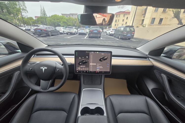 Used Tesla Model 3 2022 Rear-Wheel-Drive Version Interior 3