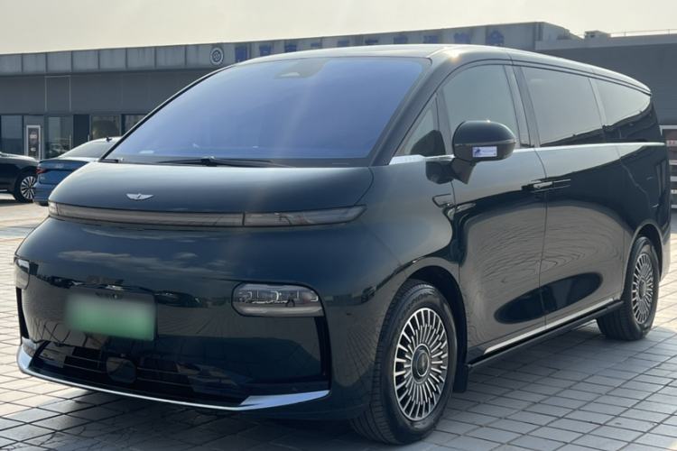 Used Geely Galaxy LEVC L380 2025 805 km Flagship Version All-Wheel Drive