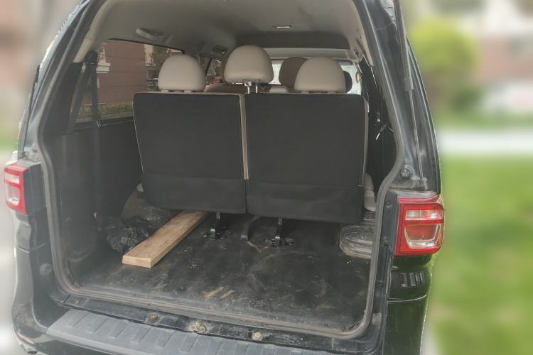 Used FORTHING Lingzhi 2023 M5L 1.6L Base Model 7 Seats Trunk