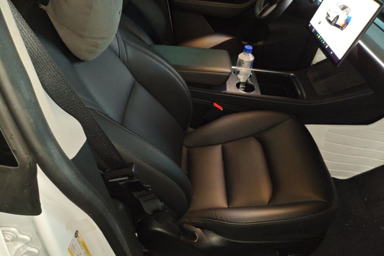 Used Tesla Model Y 2024 Rear-Wheel-Drive Version Right Front Seat