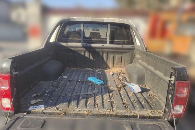 Used JAC T8 2019 2.0T Diesel Two-Wheel Drive Smart Connect Version Standard Double Cabin HFC4DB2-1D1
