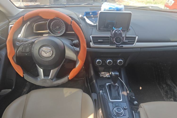 Used Mazda 3 Axela 2016 Sedan 1.5L Automatic Comfort Model