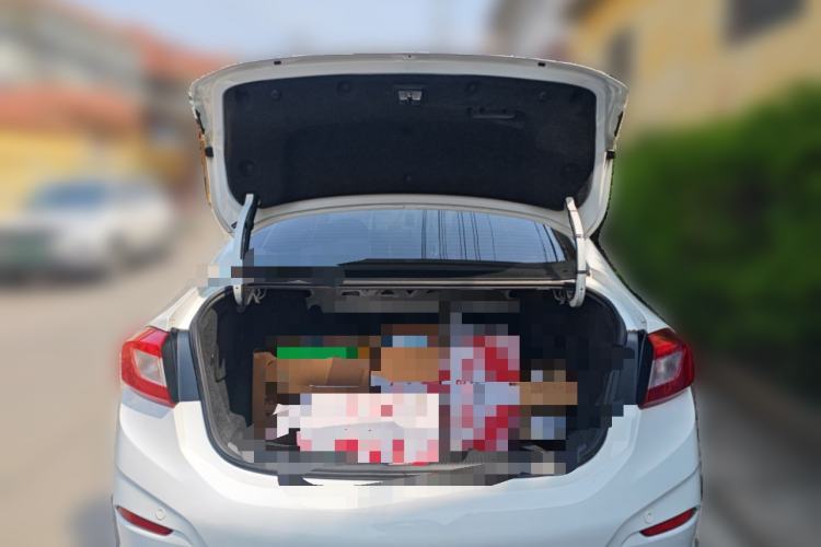 Used Chevrolet Cruze 2018 Hatchback 320 Automatic Pioneer Sunroof Edition Trunk