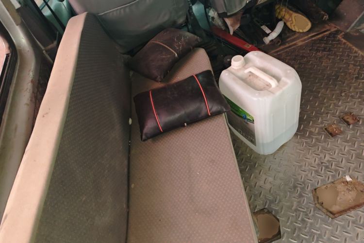 Used JMC Transit 2017 2.8T Commercial Version Short Wheelbase Mid-Roof 6/7/8-Seater JX493 Left Rear Seat