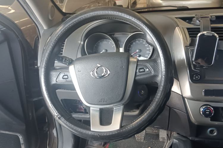 Used Geely Auto GX7 2015 Classic Edition 1.8L Manual Elite Model China V Standard Steering Wheel
