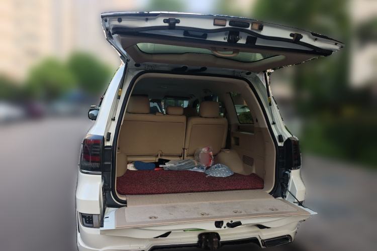 Used Toyota Land Cruiser 2015 4.0L V6 Middle East Low-Trim Version
