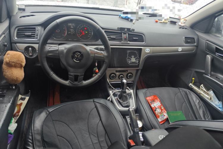 Used Volkswagen Lavida 2013 1.4TSI DSG Comfort Edition Center Console