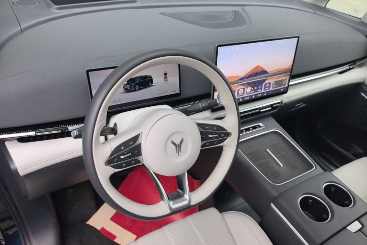 Used VOYAH Dream 2025 PHEV Four-Wheel Drive Excellence Qiankun Edition