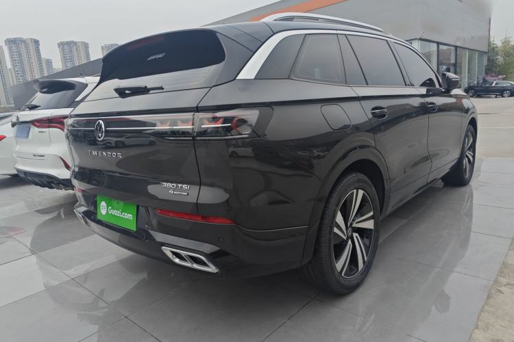 Used Volkswagen Tavendor 2024 380TSI All-Wheel Drive R-Line Cruise Edition Rear Right 45 Deg