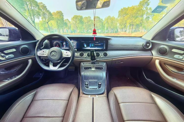 Used Mercedes-Benz E-Class 2020 E 300 L Sporty and Stylish Model Interior 4