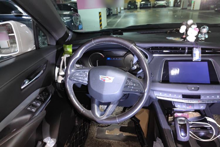 Used Cadillac XT4 2018 28T Two-Wheel Drive Leading Version
