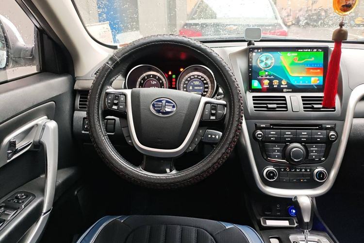 Used Bestune X80 2013 2.0L automatic comfort version
