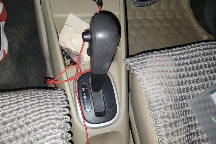 Used Venucia R50 2012 1.6L Automatic Prestige Edition
