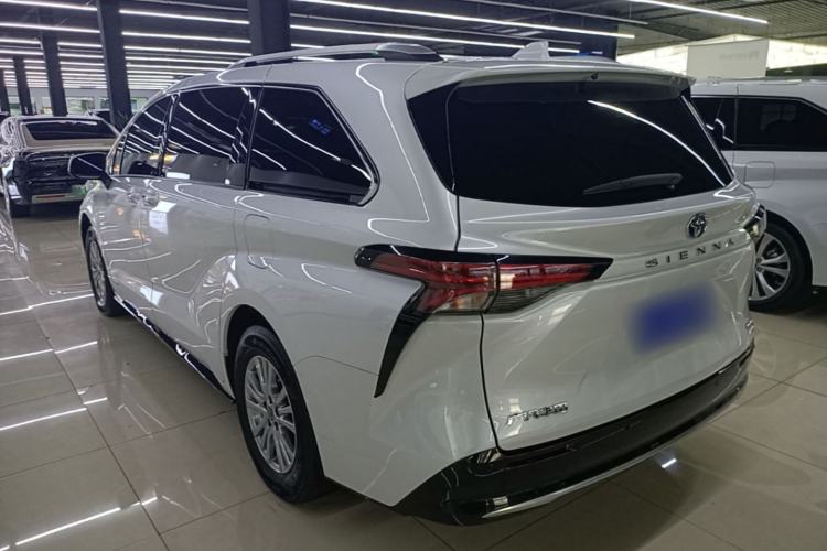 Used Toyota SIENNA 2021 2.5L Hybrid Premium Edition
